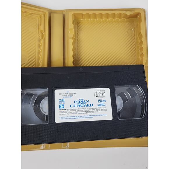 The Indian in the Cupboard (Columbia Pictures) Vintage 90s VHS Tape Movie - Picture 8 of 8
